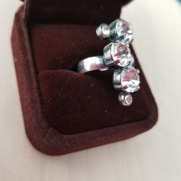 Brand New -Dazzling Swarovski Crystal Rings: The Perfect Gift for Every Occasion - Picture 13 of 16